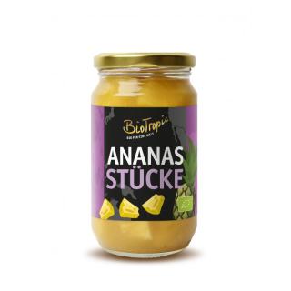 Ananasstücke in Ananassaft