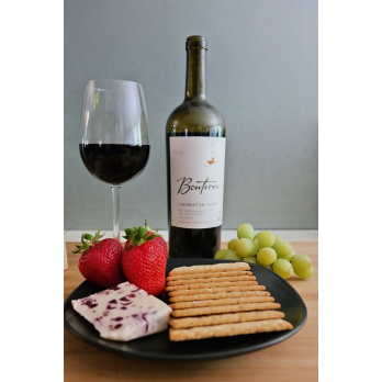 Käse & Wein 2 Sorten Paket - im Abo wechselnde  Zusammenstellung